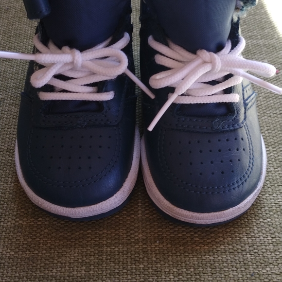 Adidas Taurus toddler - Picture 2 of 11